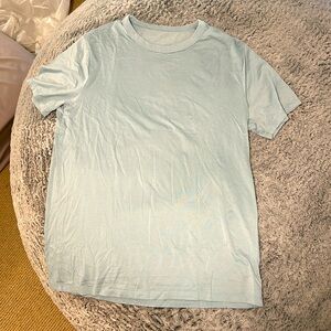 Lululemon tee